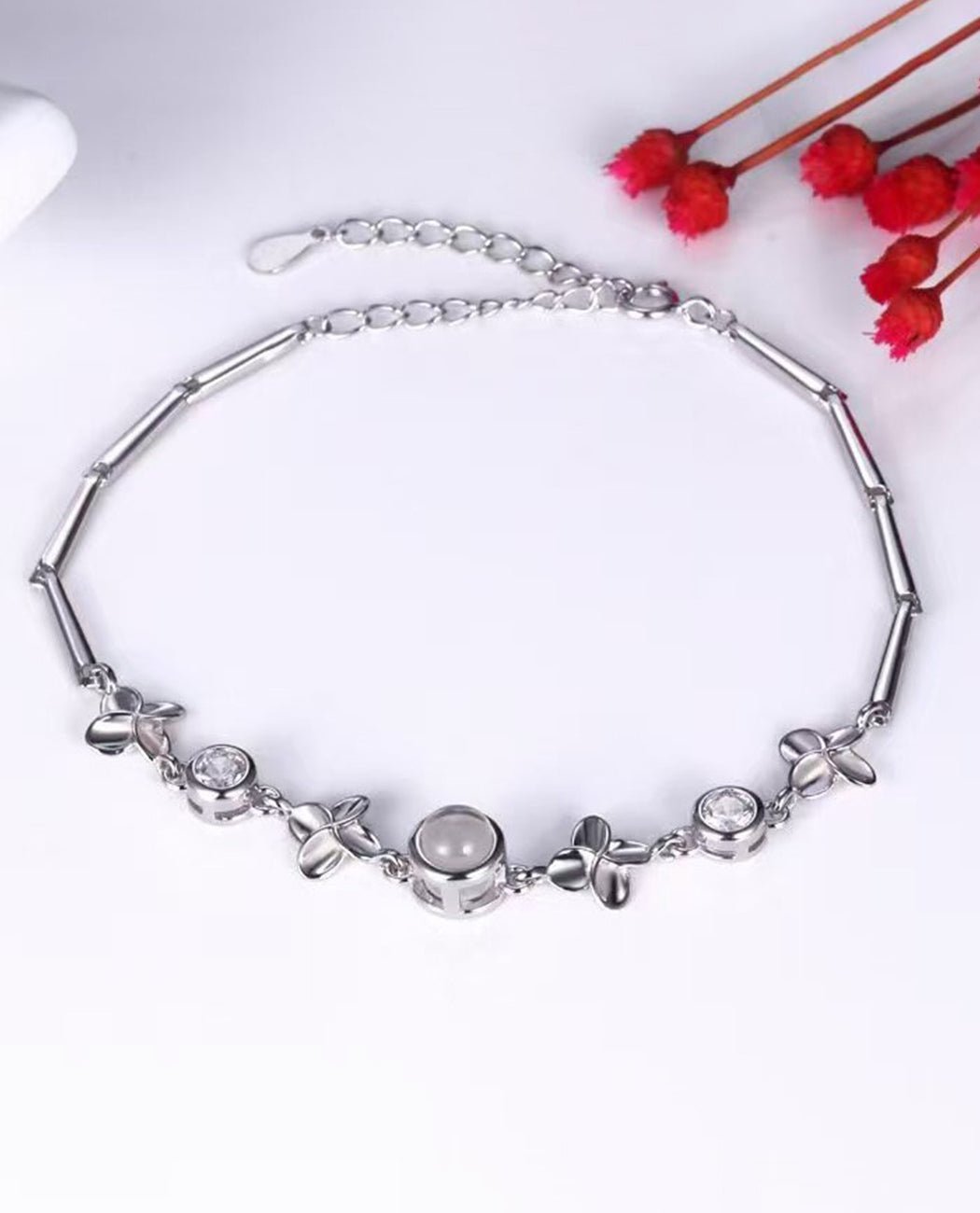 Clover Projection Bracelet