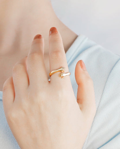 Hug Ring
